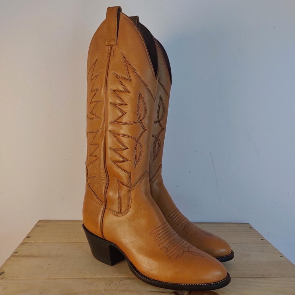 Vintage Sanders saddle tan leather cowboy western boots size 6 (fit like a 7)